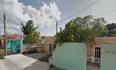 CONTAMOS CON LA ESCRITURA DE ESPACIOSA Y BONITA CASA DE REMATE   EN EXCELENTE UBICACION EN MERIDA YUC.