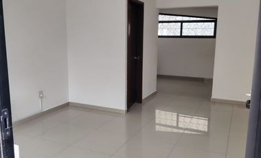 Oficina o consultorio en renta, Avenida Guerrero 1688, frente a parque Irekua,
