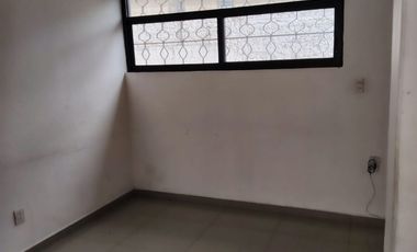 Oficina o consultorio en renta, Avenida Guerrero 1688, frente a parque Irekua,