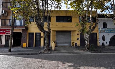 VENTA IMPORTANTE PROPIEDAD PARA EMPRENDIMIENTO EN ZONA COMERCIAL