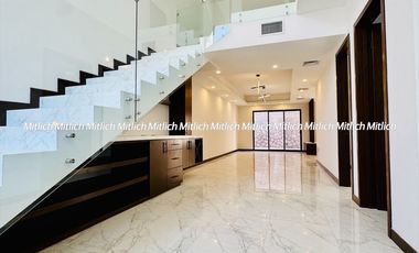 Casa en venta con recámara en planta baja Fracc. Bosque Real$7,250,000