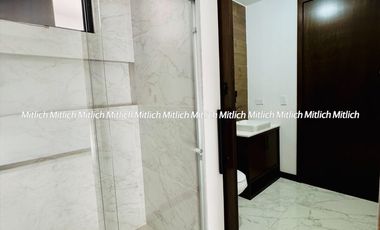 Casa en venta con recámara en planta baja Fracc. Bosque Real$7,250,000