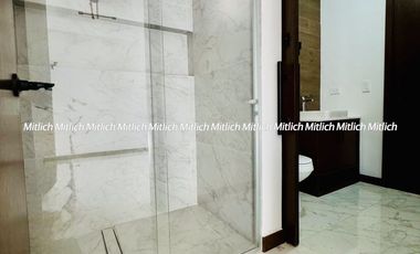 Casa en venta con recámara en planta baja Fracc. Bosque Real$7,250,000