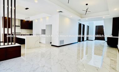 Casa en venta con recámara en planta baja Fracc. Bosque Real$7,250,000