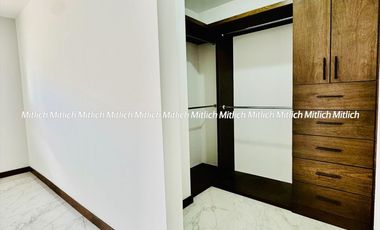 Casa en venta con recámara en planta baja Fracc. Bosque Real$7,250,000