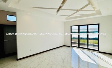 Casa en venta con recámara en planta baja Fracc. Bosque Real$7,250,000