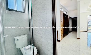 Casa en venta con recámara en planta baja Fracc. Bosque Real$7,250,000