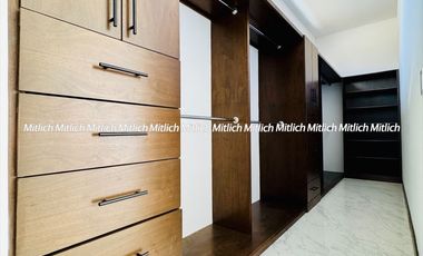 Casa en venta con recámara en planta baja Fracc. Bosque Real$7,250,000