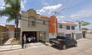 CASA EN VENTA EN PEÑA, LA PIEDAD DE CABADAS, MICHOACÁN