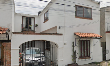 ¡Bonita casa! Adquiere esta propiedad por un costo menor