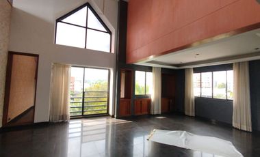 Apartamento duplex en arriendo en Álamos
