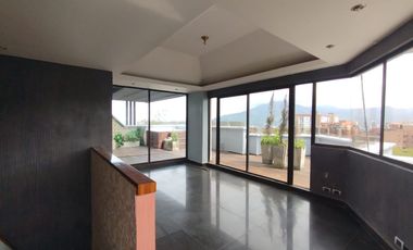 Apartamento duplex en arriendo en Álamos