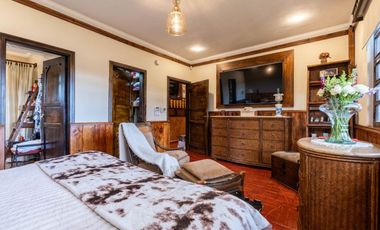 Lujosa villa en venta con 2.875m2T sector Santa María de Sayausí
