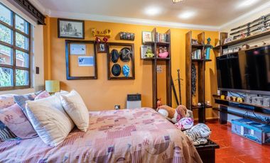 Lujosa villa en venta con 2.875m2T sector Santa María de Sayausí