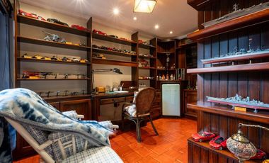 Lujosa villa en venta con 2.875m2T sector Santa María de Sayausí
