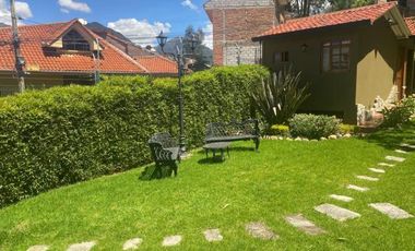 Lujosa villa en venta con 2.875m2T sector Santa María de Sayausí