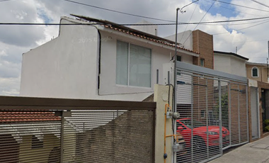 Invierte en una linda propiedad ¡Bonita casa en Ciudad Brisa!