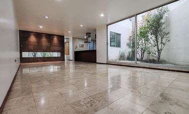 Renta departamento planta baja con 2 jardines | Cholula, Puebla