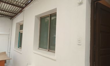 Casa en Lope de Ulloa. Habitacional-Comercial. 6D/3B/1B/2E.