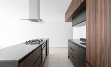 Vive el Estilo Premium en Lomas de Angelópolis – Casa de 3 Niveles con Amenidades de Lujo