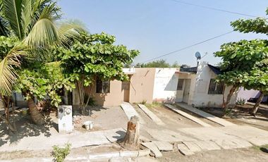 VENTA DE CASA EN VILLAS DEL SOL Y AMP EN TECOMAN