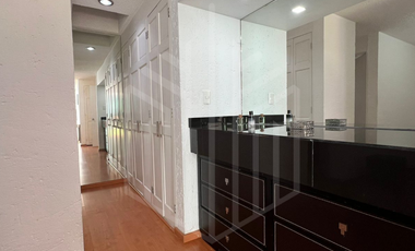 HERMOSA CASA CON JARDÍN DE ENSUEÑO EN VENTA EN CHILUCA.