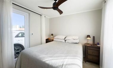 Hermosa Casa Completamente Remodelada En Los Batros