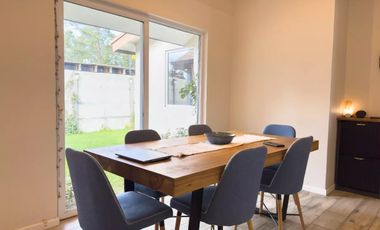 Hermosa Casa Completamente Remodelada En Los Batros