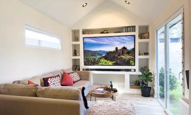 Hermosa Casa Completamente Remodelada En Los Batros