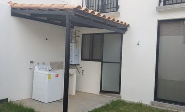 RENTA DE CASA AMUEBLADA EN LOMBARDIA, ZONA NORTE LEÓN, GTO.