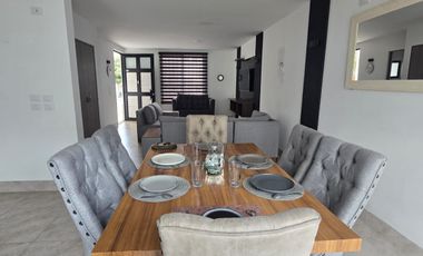 RENTA DE CASA AMUEBLADA EN LOMBARDIA, ZONA NORTE LEÓN, GTO.