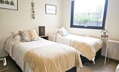 Marbella Departamento Seminuevo con Jardín op. amoblado