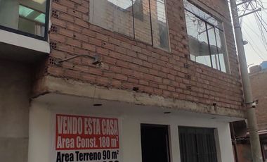 REMATO CASA DE 3 PISOS