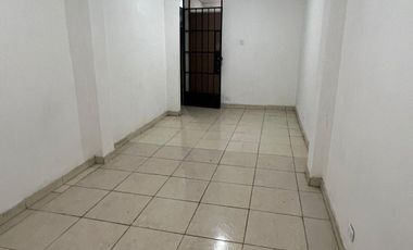 REMATO CASA DE 3 PISOS