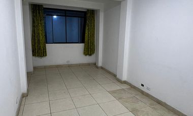 REMATO CASA DE 3 PISOS