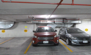 VENDO AMPLIA OFICINA EN EXCLUSIVO EDIFICIO EMPRESARIAL DE SAN ISIDRO