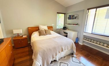Residencia en Condominio Horizontal en venta en San Jerónimo Lídice, CDMX – Amplios espacios, jardín y 4 recámaras con baño
