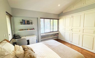 Residencia en Condominio Horizontal en venta en San Jerónimo Lídice, CDMX – Amplios espacios, jardín y 4 recámaras con baño