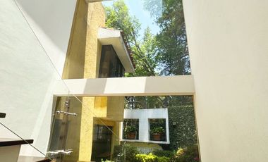 Residencia en Condominio Horizontal en venta en San Jerónimo Lídice, CDMX – Amplios espacios, jardín y 4 recámaras con baño