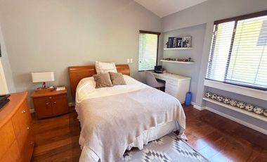 Residencia en Condominio Horizontal en venta en San Jerónimo Lídice, CDMX – Amplios espacios, jardín y 4 recámaras con baño