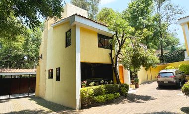 Residencia en Condominio Horizontal en venta en San Jerónimo Lídice, CDMX – Amplios espacios, jardín y 4 recámaras con baño