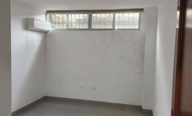 ALQUILO OFICINA URDESA