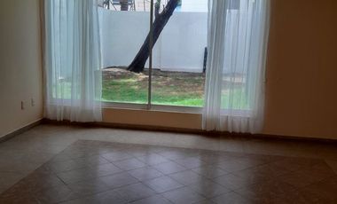 HERMOSA RESIDENCIA EN RENTA.