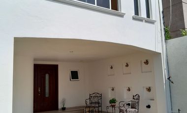 HERMOSA RESIDENCIA EN RENTA.