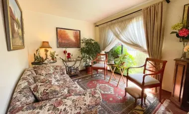 Linda Casa En Venta En Villa Spring Hill