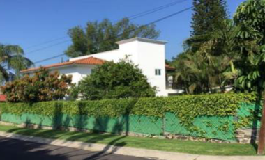 CASA EN VENTA EN LOMAS DE COCOYOC, MUNICIOPIO ATLATLAHUCAN, MORELOS