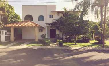 CASA EN VENTA EN LOMAS DE COCOYOC, MUNICIOPIO ATLATLAHUCAN, MORELOS