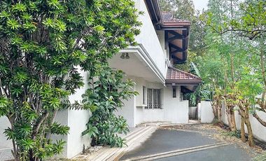 870 sqm Family Home For Sale in Ayala Alabang Village, Muntinlupa City near Alabang Hills, Hillsborough, Magallanes, Bel-Air, & San Lorenzo