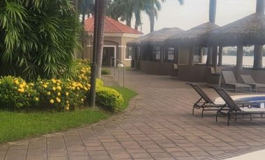 Alquilo elegante y lujoso departamento en perfectas condiciones Samborondon km.5