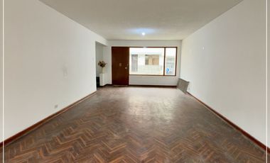 CASA EN VENTA AL COSTADO DE MAKRO CHORRILLOS 220 M2 EN ESQUINA